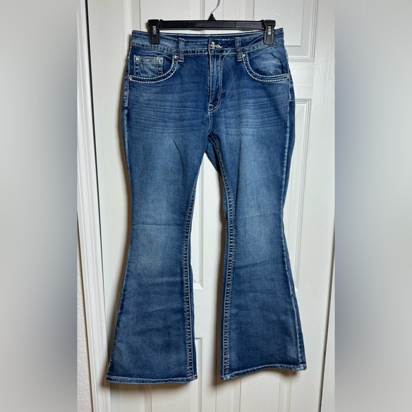 Elegant Blue Flare Jeans by Evolve - Picture 1 of 8